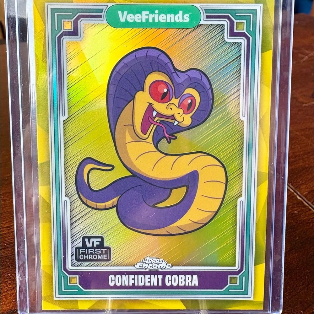 VeeFRIENDS Confident Cobra Card - (first chrome) Yellow refractor